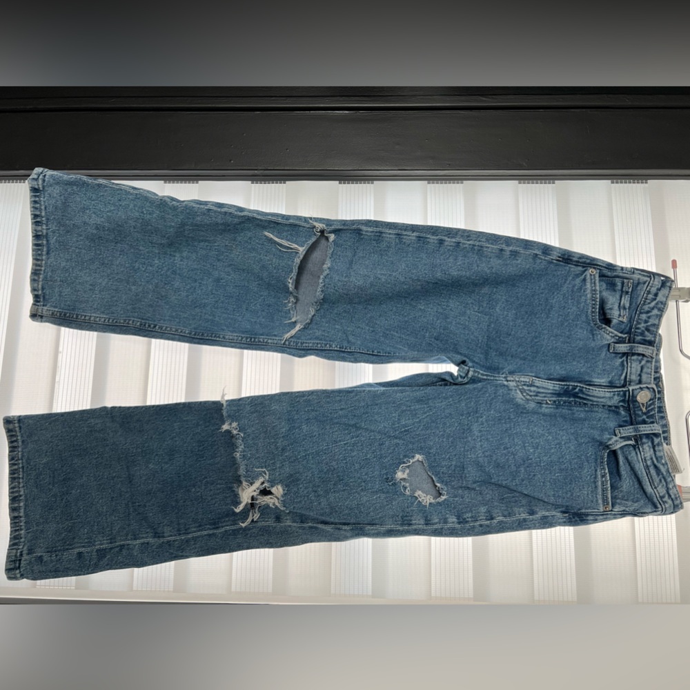 H&M ripped denim jeans for girls 8 years old  don't stretch